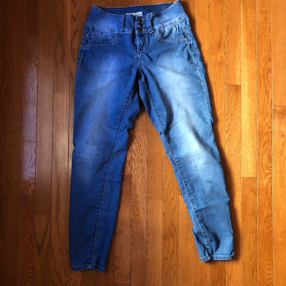 Better butt jeans
